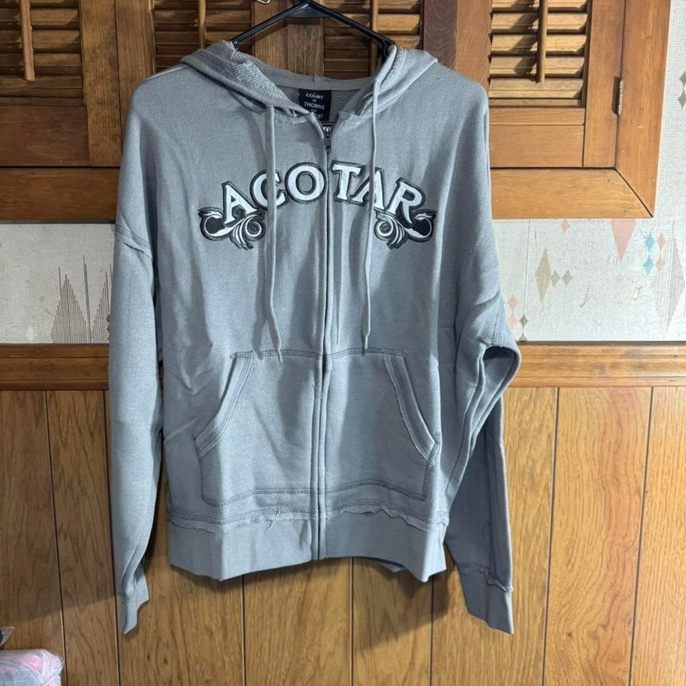 Hot Topic‎ Grey Court Thorns and Roses zip up hoodie Size Small NWT